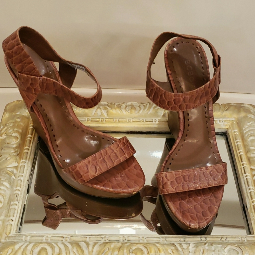 BCBG wedges